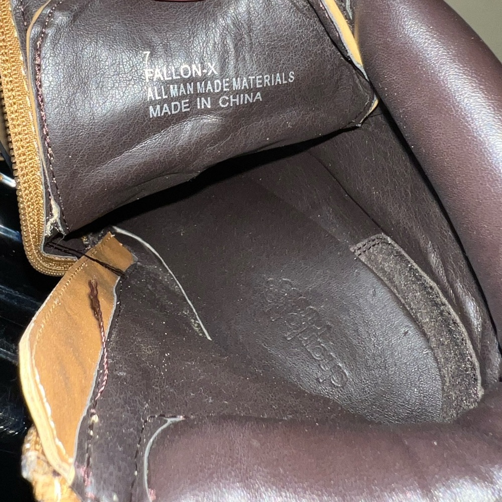 Boots - Picture 6 of 6